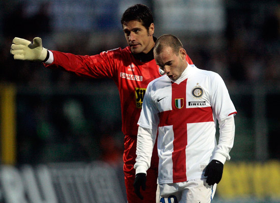 甘锐：主教练反复强调亚冠一定要拼，韦世豪也冒着风险上场了（甘锐：主帅一再要求为亚冠拼尽全力，韦世豪带伤冒险出战）