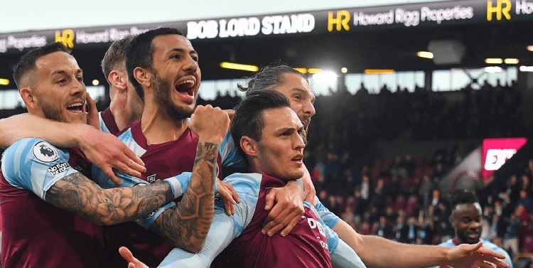 跟队记者：尤文仍在关注帕尔马中场贝尔纳韦（跟队记者：尤文图斯持续关注帕尔马中场贝尔纳韦）