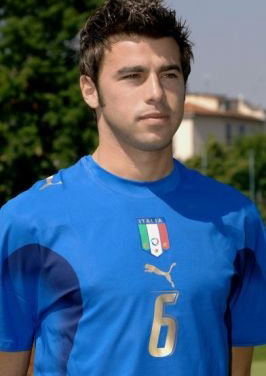 世界杯增加了40场比赛，球迷可以过足瘾（世界杯新增40场对决，球迷看个痛快）