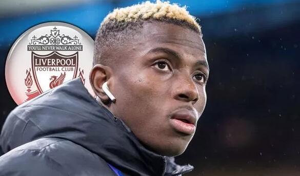 欧文快攻压哨上篮，全场沸腾（欧文末秒快攻上篮引爆全场）