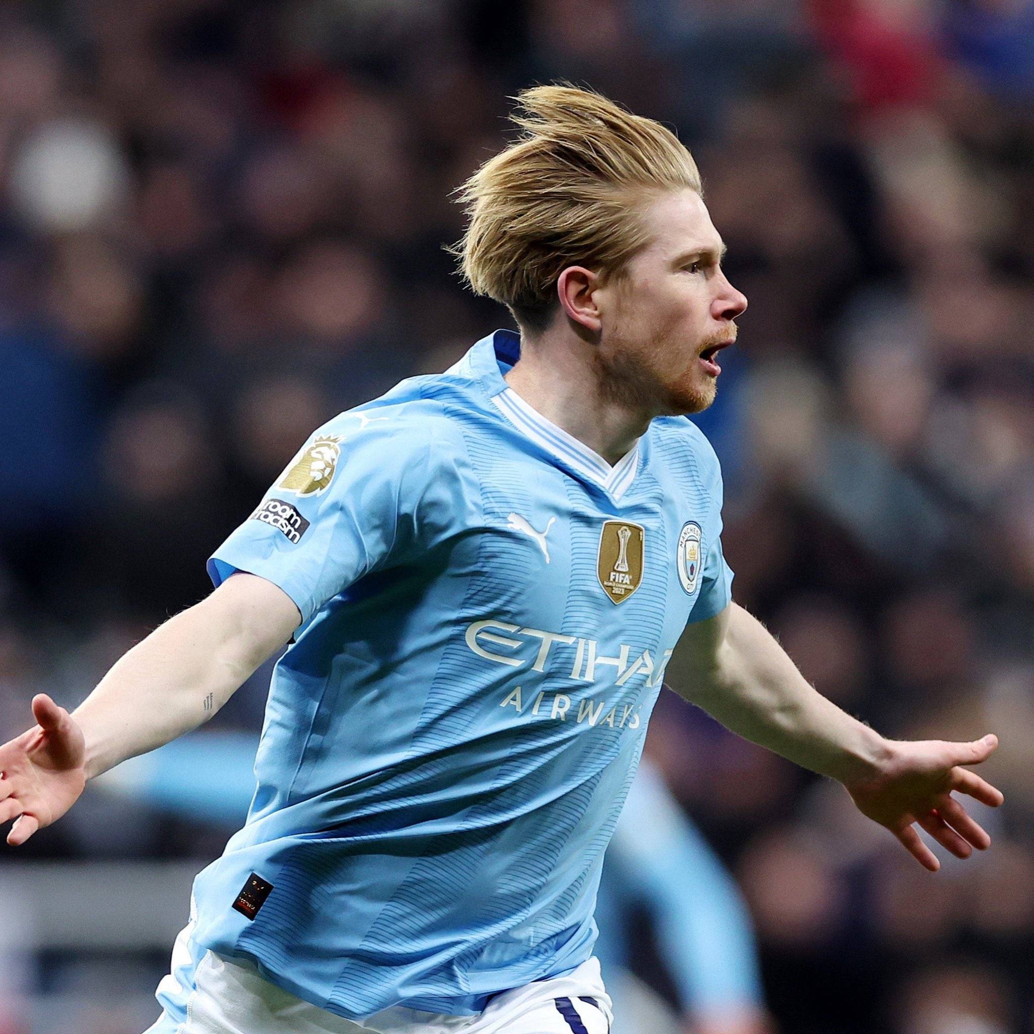 记者：于帕与拜仁的续约仍在谈判中，有可能在年底前做出决定（记者称：拜仁与于帕续约谈判仍在进行，或将在年底前定论）