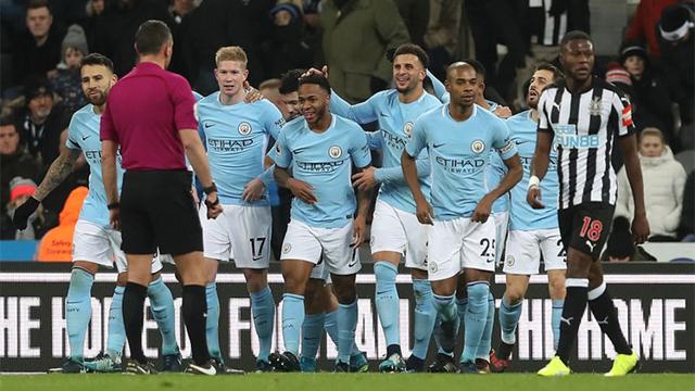 杜兰特关键中投命中，全场欢呼（杜兰特关键时刻中投命中，全场沸腾）