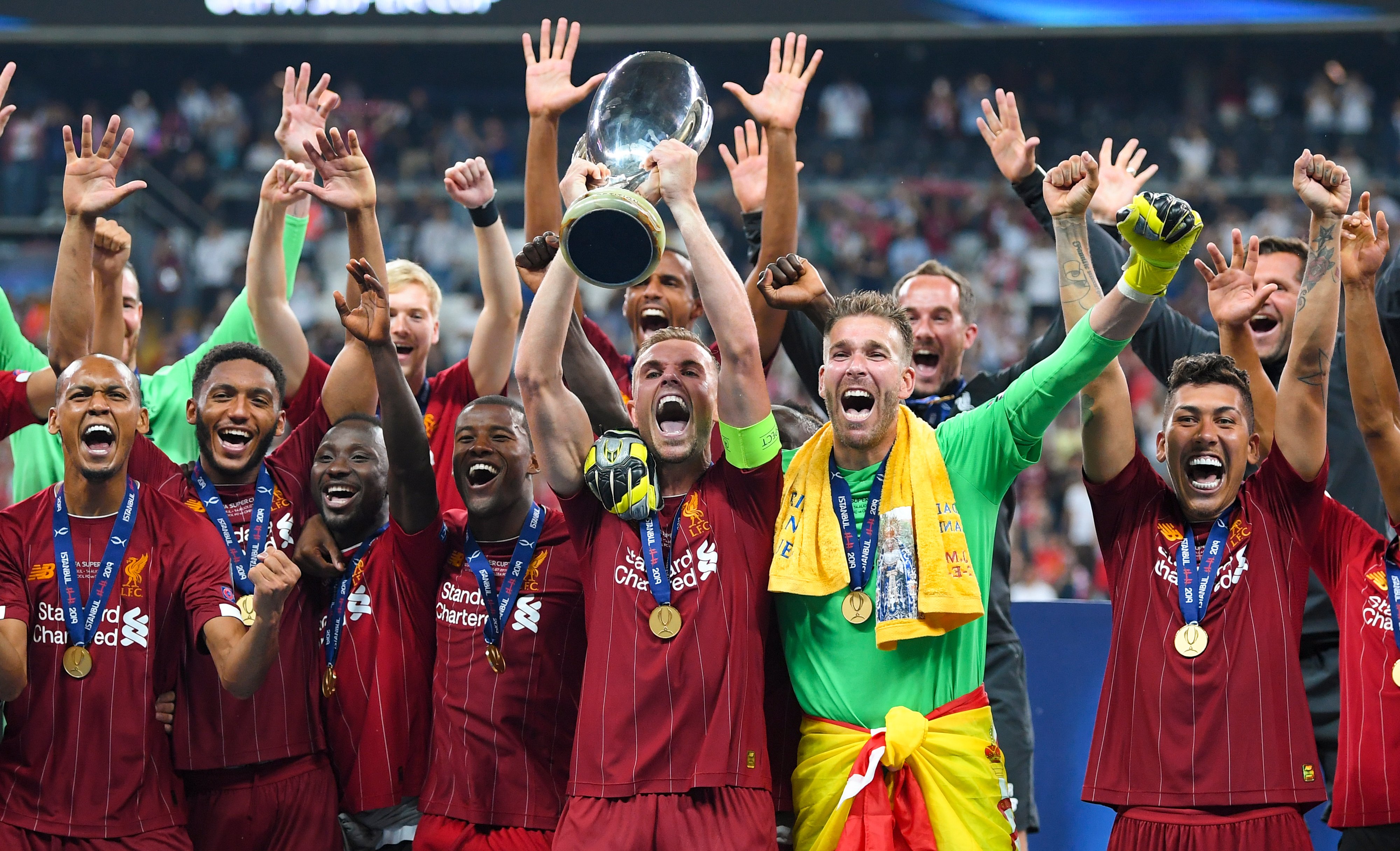 聊了什么？阿隆索欧冠赛后与弗林蓬进行了14分钟秘密会谈（欧冠赛后阿隆索与弗林蓬密谈14分钟，内容成谜）